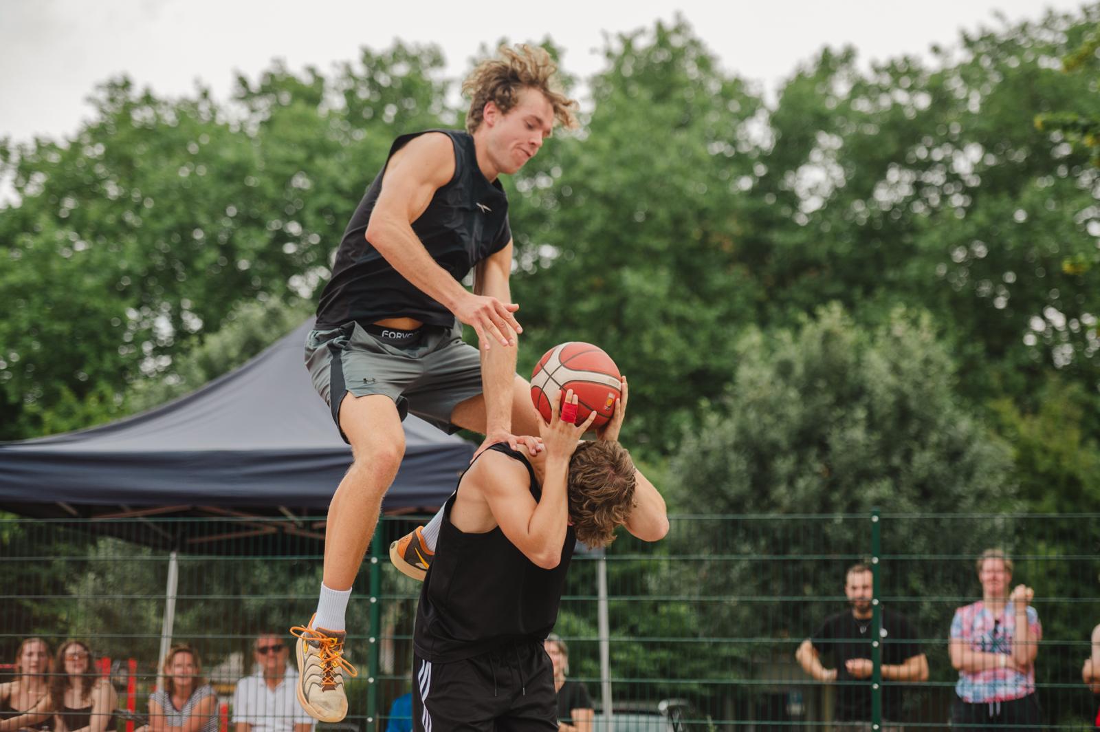 image of a music concert